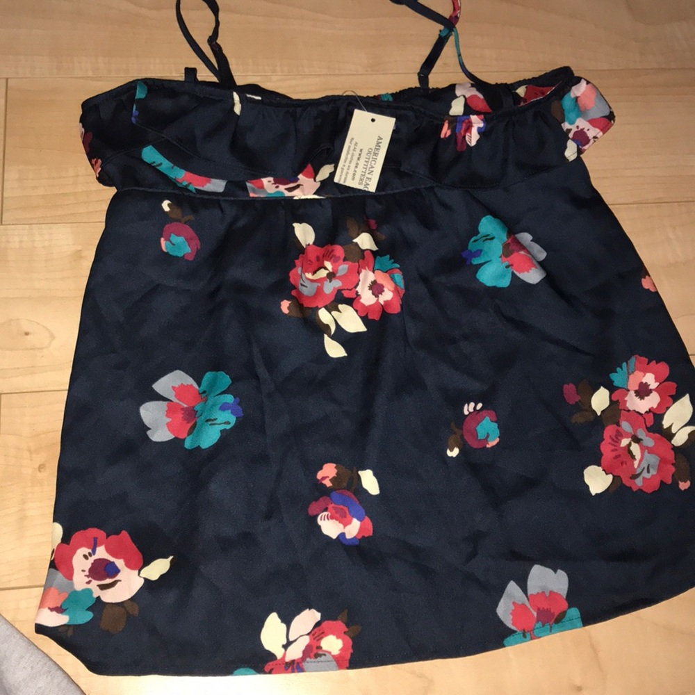 Blue flowery shirt🌟